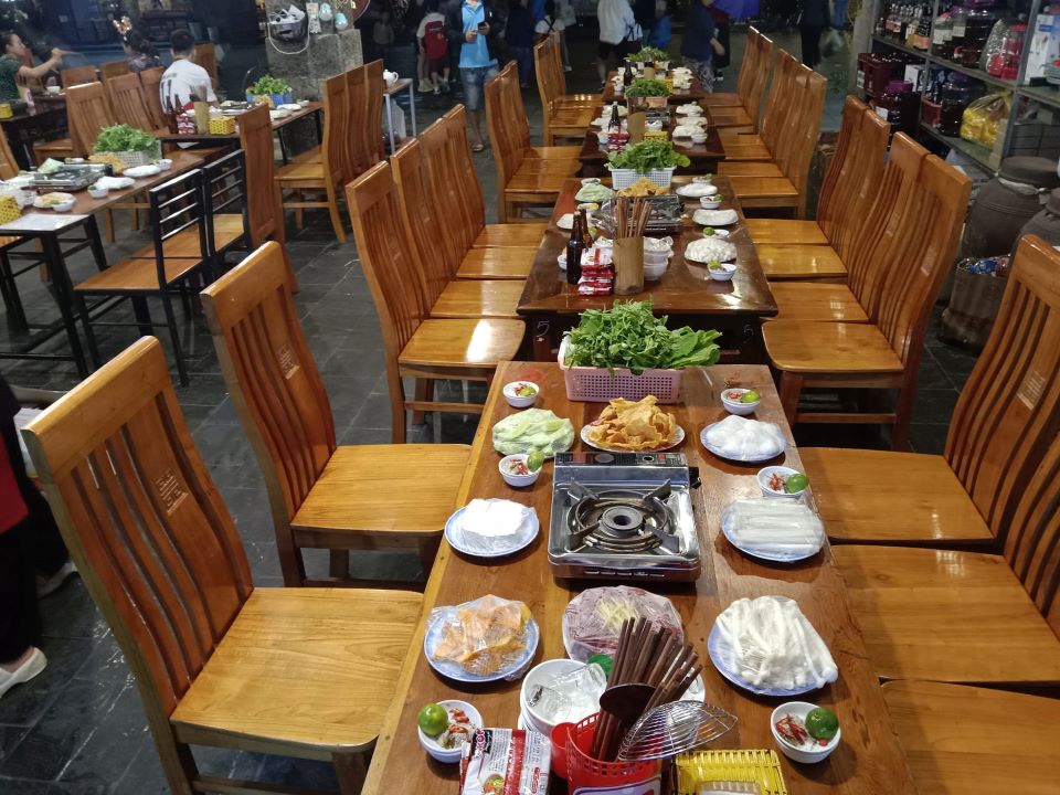 Traditional meal in Lung Vai Village. Includes a local green tea preparation and tasting experience.